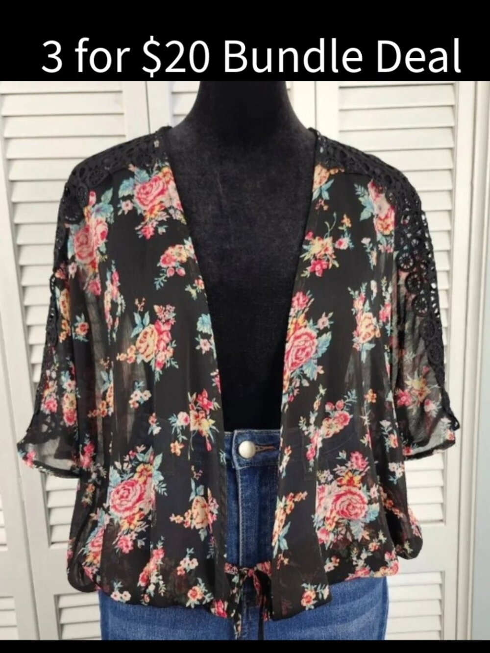 🚨Black Embroidered Floral Kimono Women's Size M Bolero Topper Romantic Festival